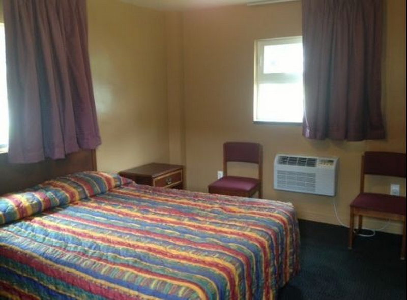 Heights Motel - Web Listing (newer photo)